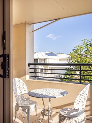 Property grounds - Private Cinema! 5Beds Spacious Villa Near Shops (Calamvale)