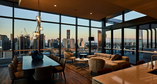 Interior - River&City View w/ pool 2BR Apartment @SouthBNE (South Brisbane)