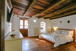2 bedrooms, WiFi, bed sheets - Clara house in Mamoiada (Mamoiada)