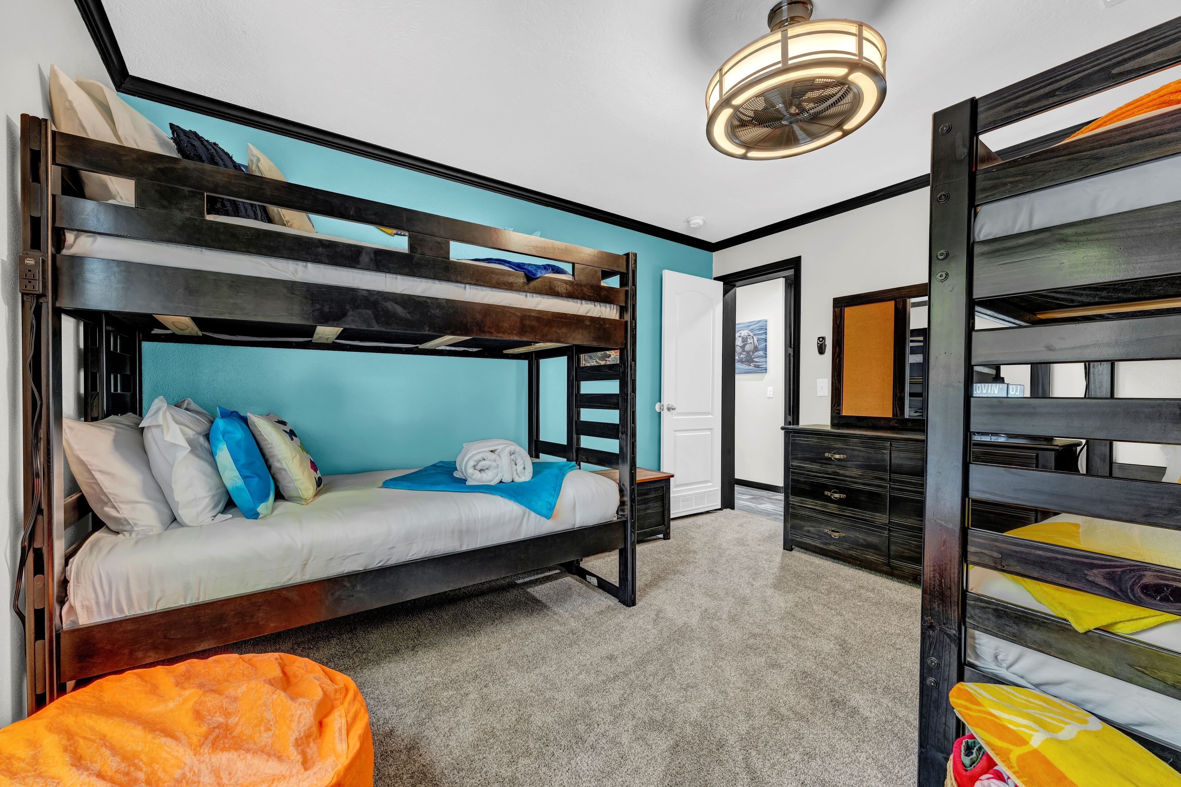 3 bedrooms, iron/ironing board, travel cot, free WiFi
