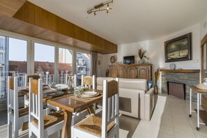 Dining - À 7 Minutes à Pied de la Côte, Situé au Centre de la Ville Littoral de Coxsyde (Koksijde)