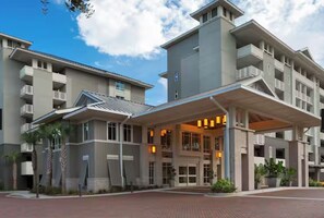 Exterior - Fantastic Hilton head beach suite! (Hilton Head Island)