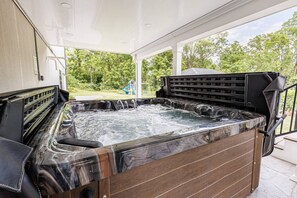 Bain à remous extérieur