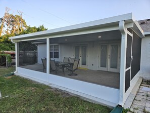 Outdoor dining - “Rock Creek Getaway” (Port Charlotte)
