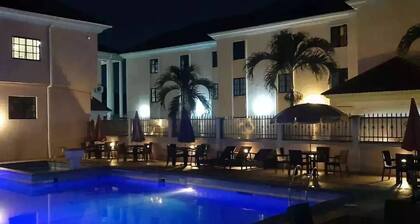 Impeccable Hotel by HomeVille Plus Benin