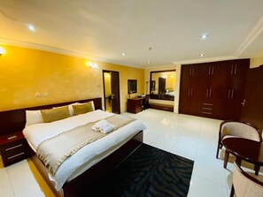 1 chambre, coffres-forts dans les chambres, décoration personnalisée