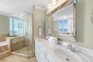 Shower, hair dryer, towels