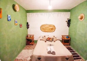 1 bedroom, bed sheets - Artistic traditional Riad at the gate of the medina,panoramic mountains terrace (Chefchaouen)