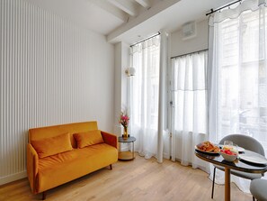 テレビ、ステレオ