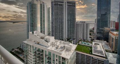 OneLuxStay in the Heart of Brickell