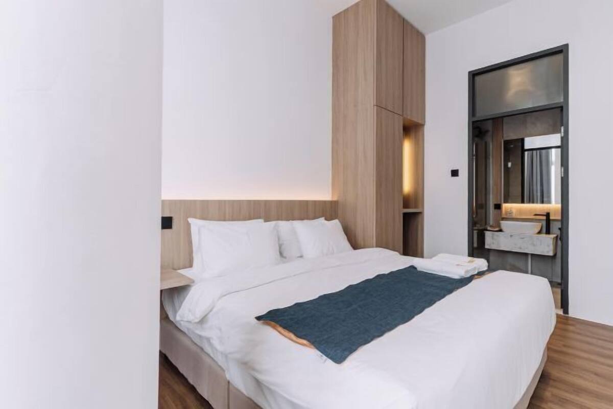 1 bedroom, desk, free WiFi