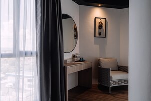 Deluxe Triple Room, Multiple Beds | Desk, free WiFi