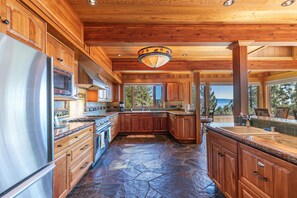 Fridge, microwave, oven, stovetop - Clouds Rest Dollar Point Luxury 6 BR  - Lake Views - Hot Tub & Game Room (Tahoe City)