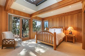 6 bedrooms, iron/ironing board, WiFi, bed sheets - Clouds Rest Dollar Point Luxury 6 BR  - Lake Views - Hot Tub & Game Room (Tahoe City)