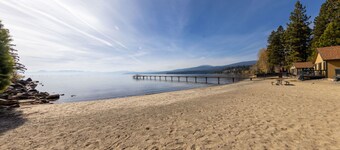 Sandy Cove on the North Shore -Lakeside Cottage w Pier + Beach, Dog OK, HOA Amenities