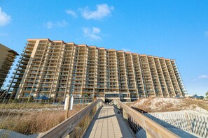 Exterior - GULF-FRONT CONDO, POOLS, SPLASH PAD, LOTS OF AMENITIES! (Orange Beach)