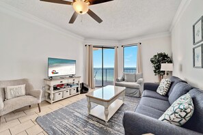 TV - GULF-FRONT CONDO, POOLS, SPLASH PAD, LOTS OF AMENITIES! (Orange Beach)