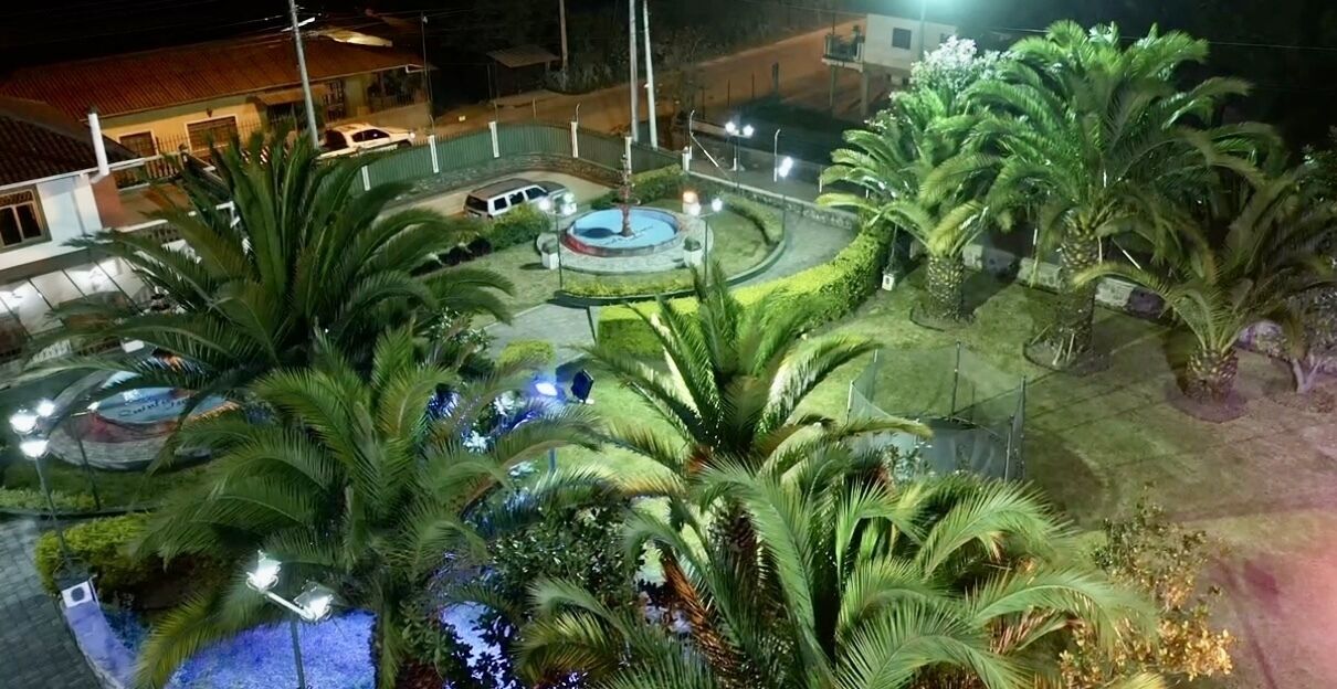 المنطقة المحيطة بالمنشأة