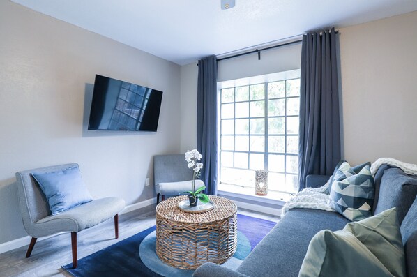 Smart TV - Studio @ Montrose 09! Downtown, Medical Center, Stadium ⭐️⭐️⭐️⭐️⭐️ (Houston)