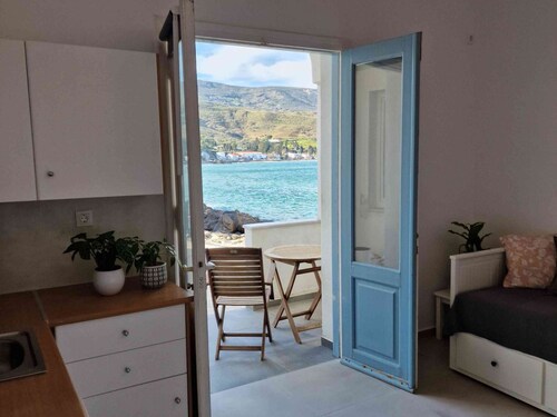 Relaxing Thalassa apartment near the center of Andros - 2 minutes walk