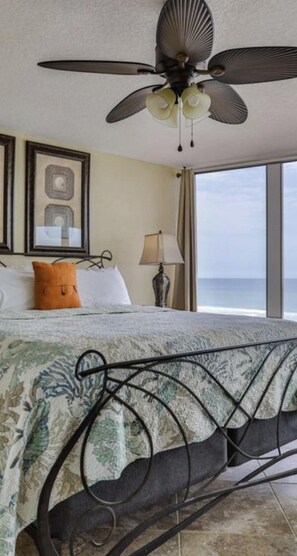 Unclassified image, 3 of 47, button