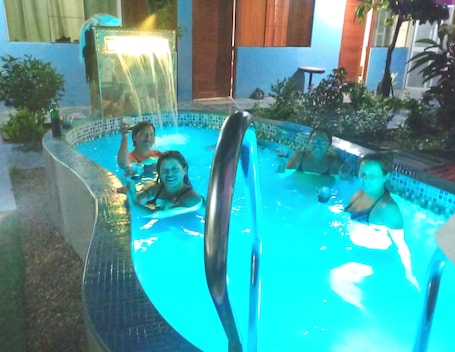 屋外プール. Koryares Househostel Casita con Piscina, Amigable con las Mascotas