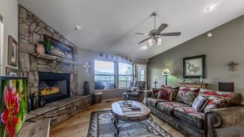 Télévision, cheminée