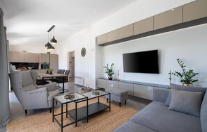 TV, stereo - Beautiful home in Marcana (Marcana)