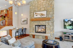 Smart-TV, Kamin, Videospiele, Musikbibliothek