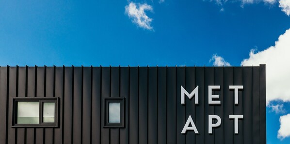 Front of property - Met Apartments (Port Lincoln)