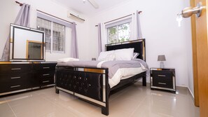 2 bedrooms, iron/ironing board, free WiFi