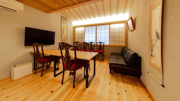 Apartment | Living area