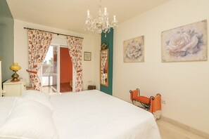 2 habitaciones, tabla de planchar con plancha y wifi gratis 