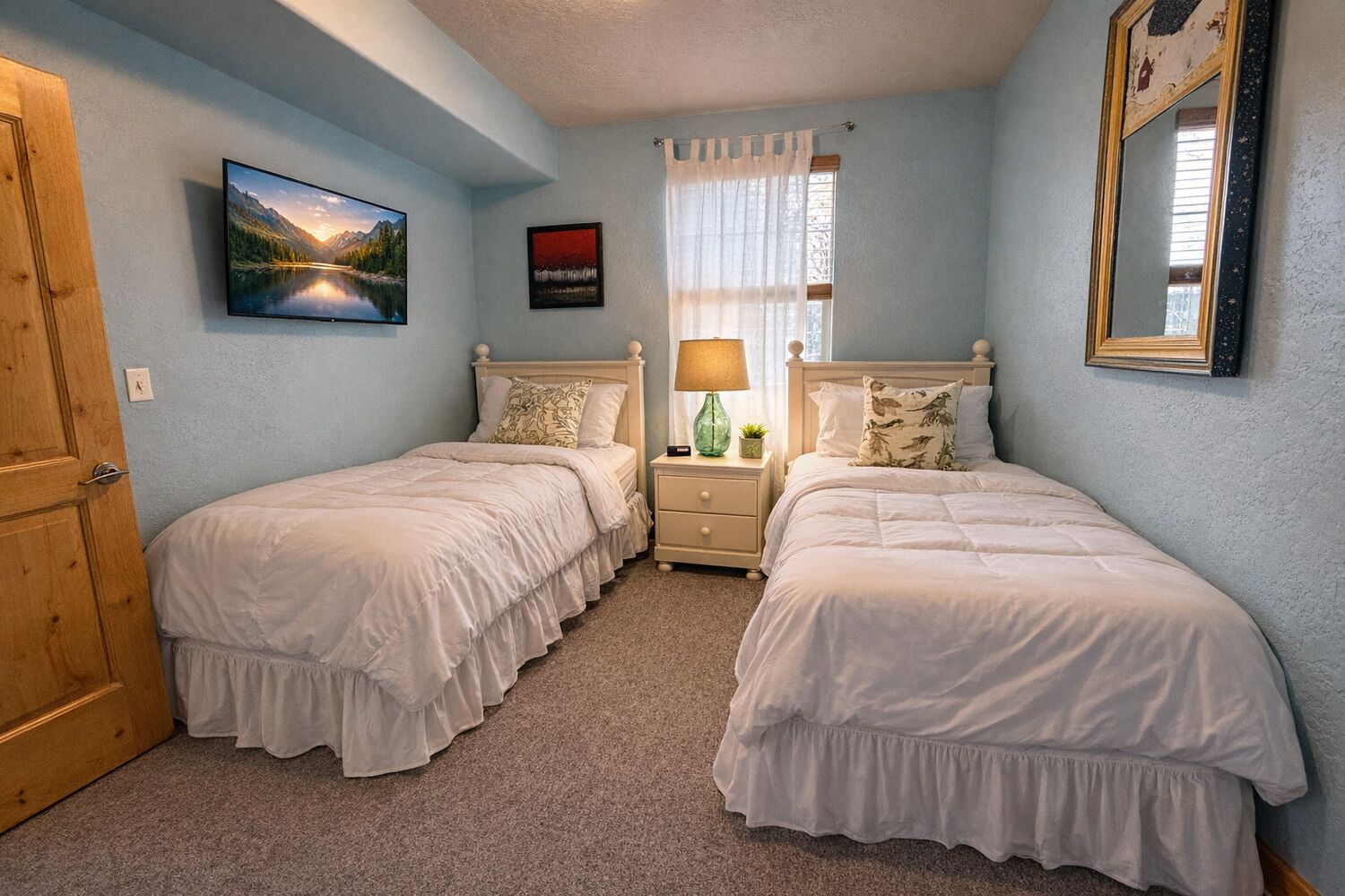 3 bedrooms, iron/ironing board, free WiFi, bed sheets