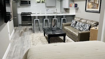 1 bedroom, in-room safe, iron/ironing board, free WiFi