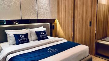 Executive Double Room | Blackout curtains, soundproofing, iron/ironing board, free WiFi