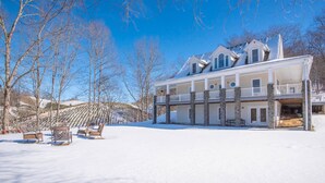 Exterior - Sullivan Farm at Helton Creek - Fire Pit - Foosball - Fireplace (Lansing)