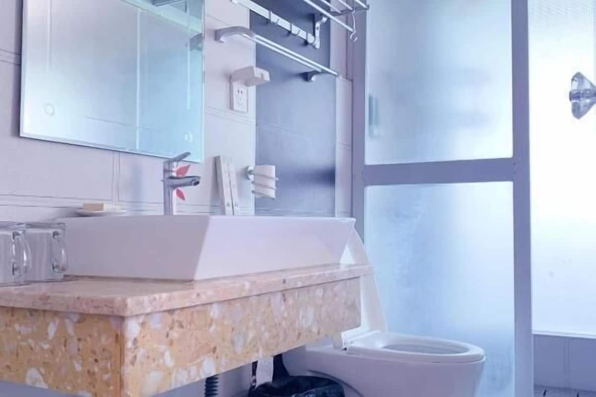 comfort double or twin room | bathroom | shower, hydromassage showerhead, free toiletries, dressing gowns