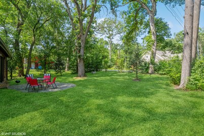  A cozy, modern cottage has all the amenities and privacy a hotel cannot offer.