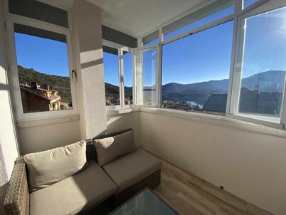 Mirador Solasierra montaña y pantano VUT-LE-5623