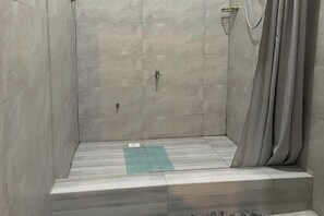 シャワー、タオル