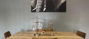 1 Bedroom House Sleeps 2 - Free Parking - WiFi