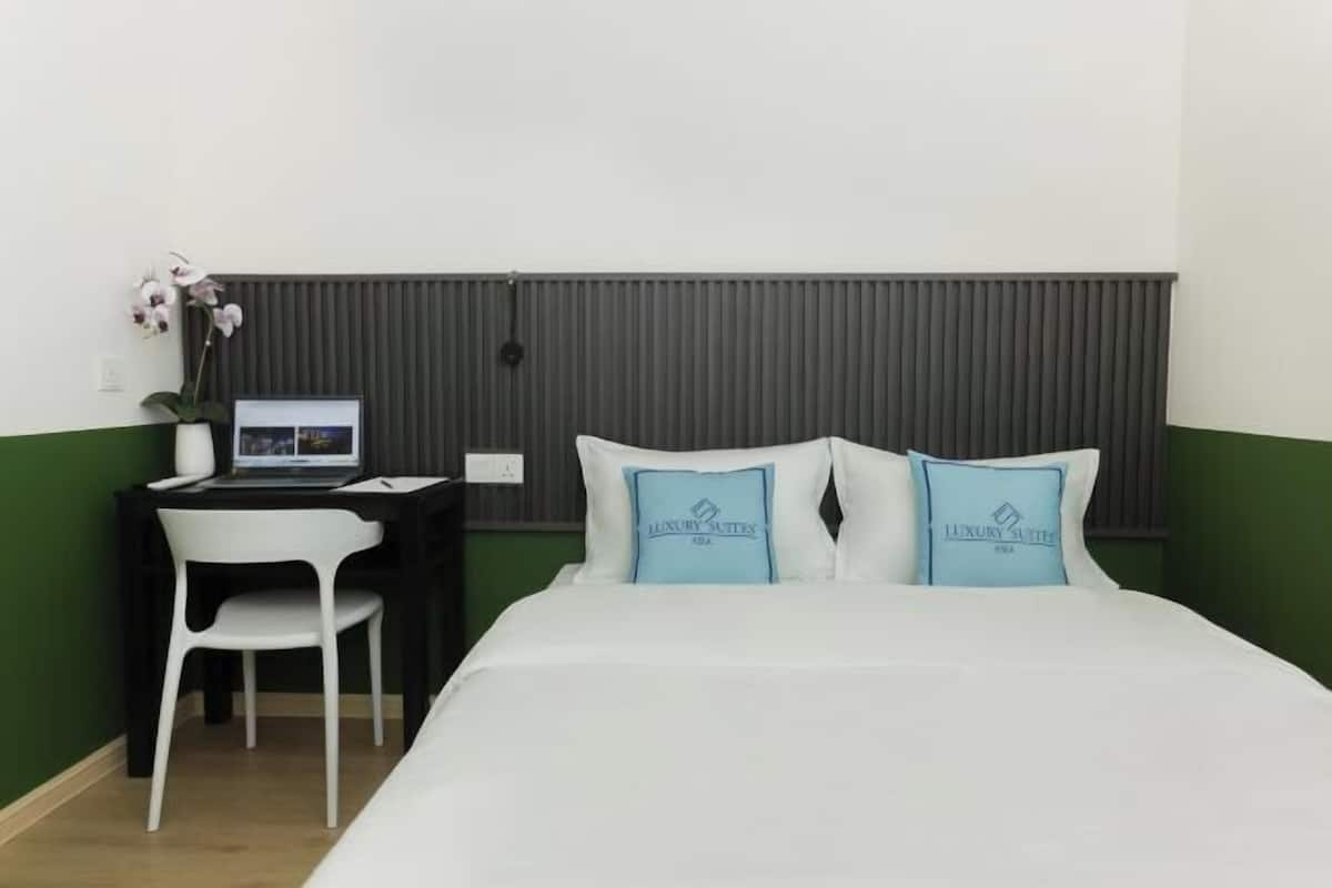 1 bedroom, premium bedding, free WiFi, bed sheets
