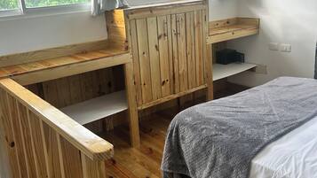 Exclusive Loft #13 | Individually furnished, laptop workspace, free cots/infant beds