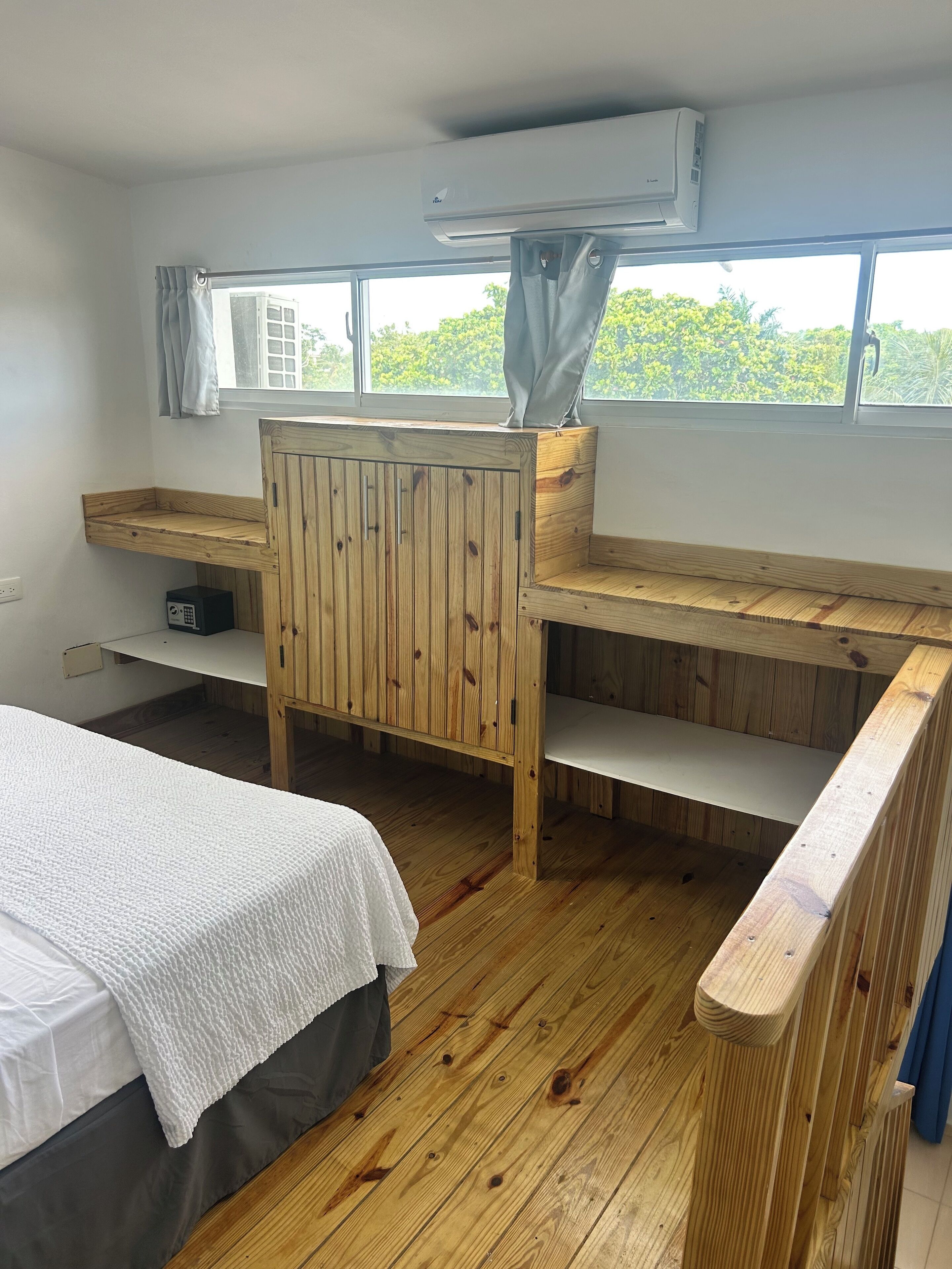 Foto - Hillmon's Hotel Bar Lounge