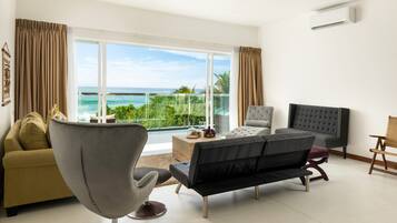 Luxury Suite, 1 King Bed, Balcony, Sea View | Egyptian cotton sheets, premium bedding, in-room safe