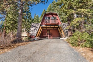 Exterior - A Frame of Mind- filtered lake views, a large deck area, and only a short drive to shores of Tahoe (Tahoe City)