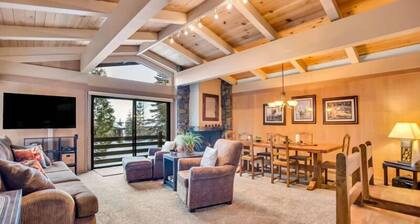 Private Hoa Beach, Pool and Hot Tub -Rocky Ridge Above The Lake
