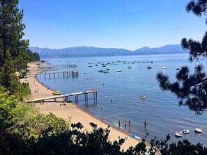 Beach - Buck Haus- North Lake Tahoe Dog-friendly, Lakeview, Walk to Lake, Hot Tub (Tahoe City)