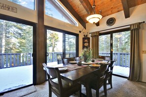 Dining - Cozy mountain home w/ Hot Tub, Dogs Ok, Lake Tahoe -Los Osos (Carnelian Bay)